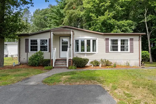6 Cyrpess Circle, Rockland, MA 02370