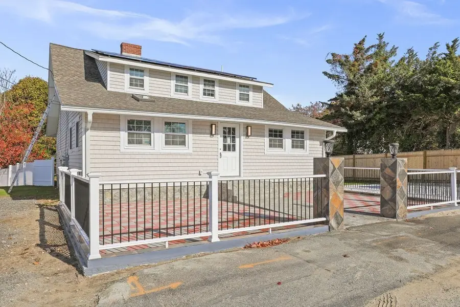 5 Trenton St, West Yarmouth, MA 02673 - #3
