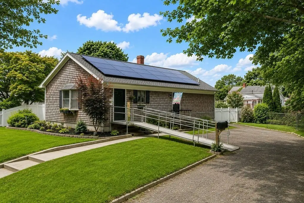 75 Acorn St, New Bedford, MA 02740 - #1