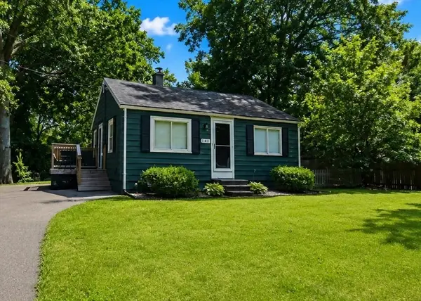 143 Stuart St, Springfield, MA 01119