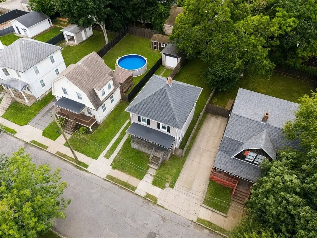 81 Beech St, New Bedford, MA 02740 - #1