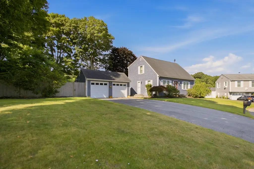 5 Beejay Ct, Warren, RI 02885 - #1