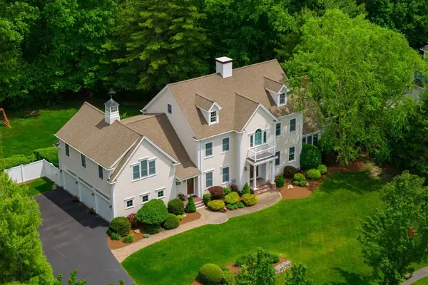 36 Stone Meadow Ln, Hanover, MA 02339