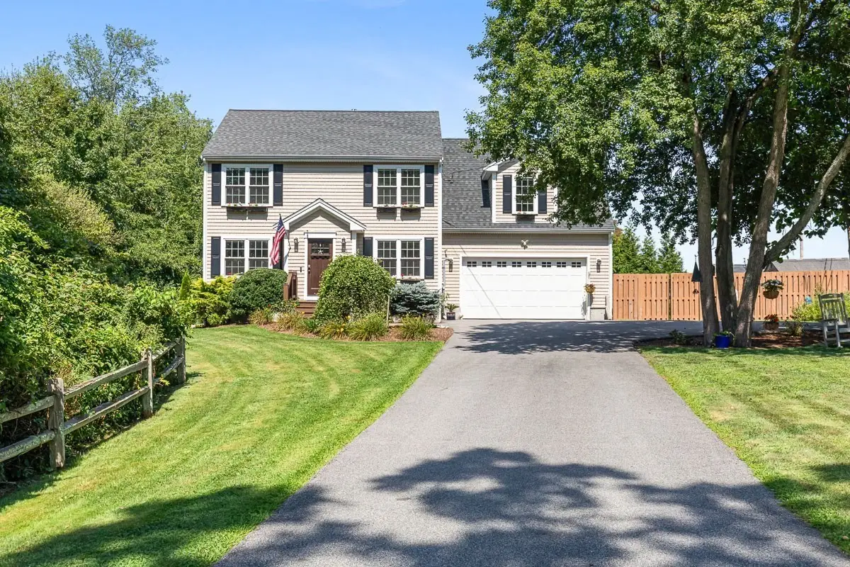 380 N Wheaton Ave, Seekonk, MA 02771 - #1
