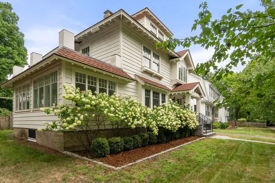 855 Commonwealth Ave, Newton, MA 02459 - #2