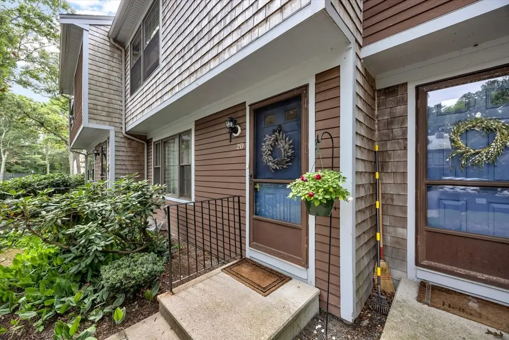 195 Falmouth Rd #2D, Mashpee, MA 02649 - #1