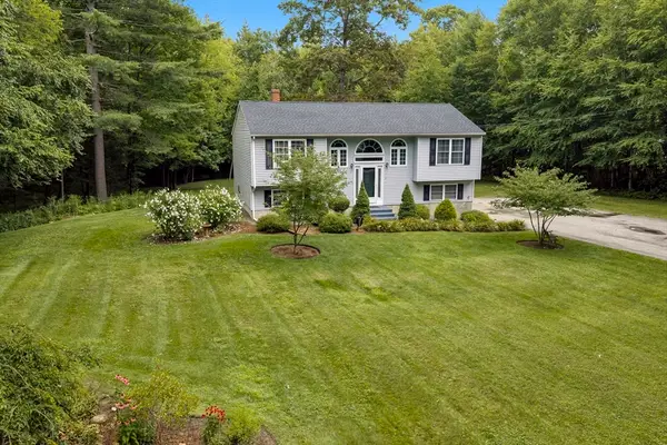 3 Laurel St, Hubbardston, MA 01452