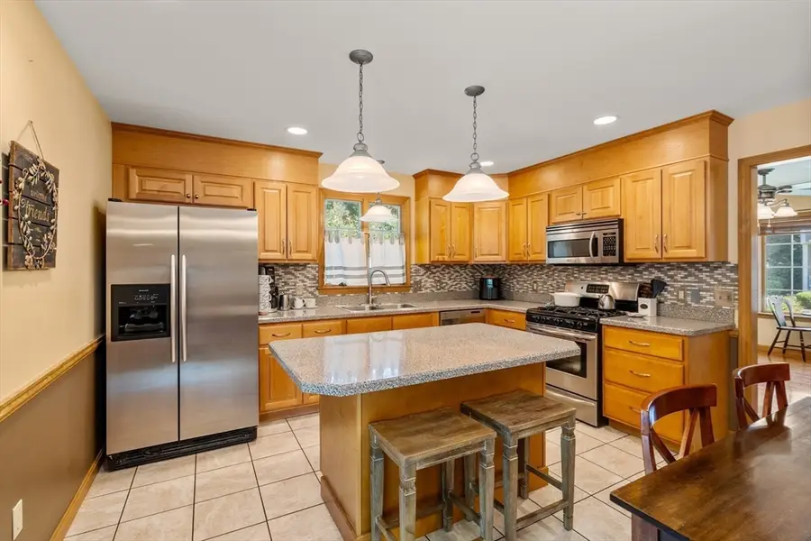 19 Gerard Lane #19, Chicopee, MA 01020 - #2