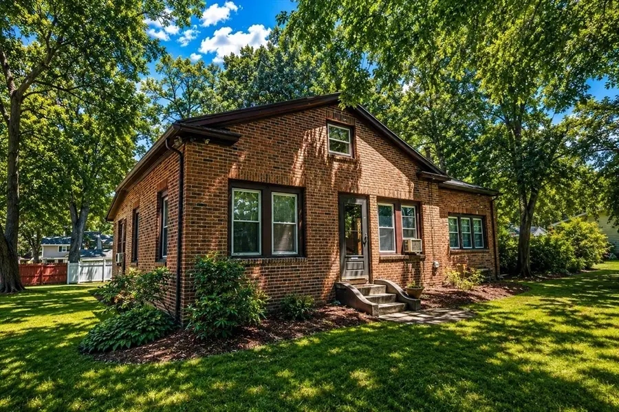 114 Witheridge St, Agawam Town, MA 01030 - #2