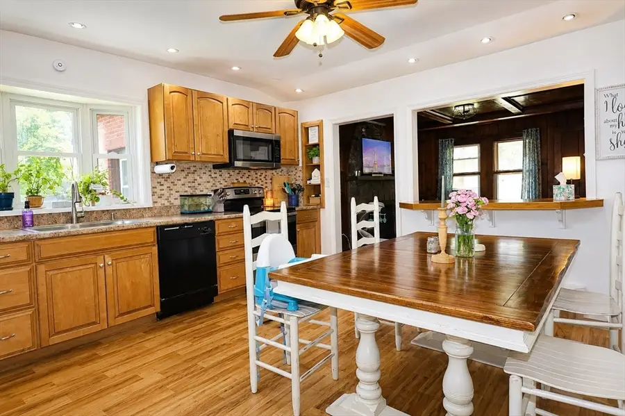 114 Witheridge St, Agawam Town, MA 01030 - #3