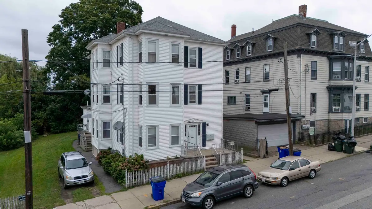 610 Bradford Ave, Fall River, MA 02721 - #1