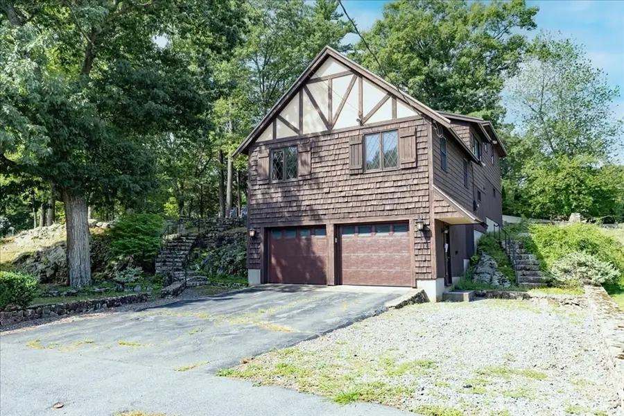 43 Ledgewood Dr, Danvers, MA 01923 - #2