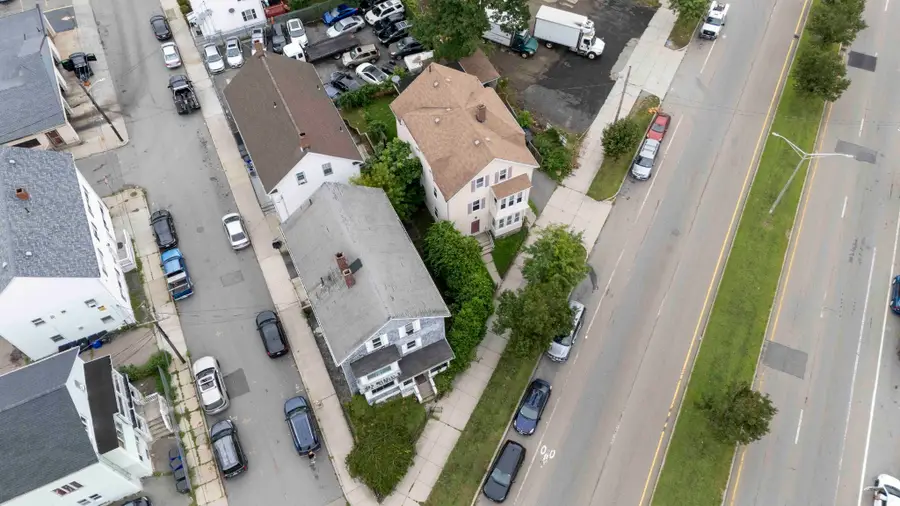 593 Plymouth Ave, Fall River, MA 02721 - #3