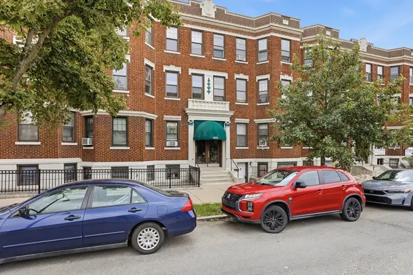 1572 Commonwealth Ave #6, Boston, MA 02135