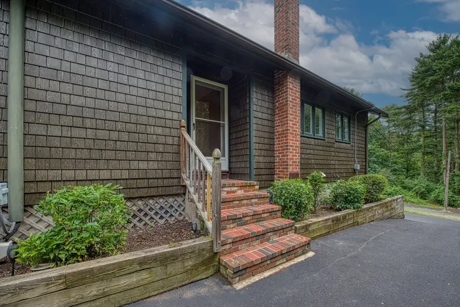 131 Wampum St, Wrentham, MA 02093 - #2
