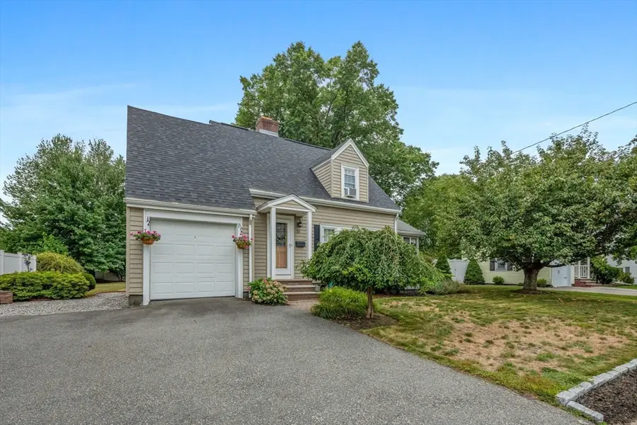 18 Beaver St, Waltham, MA 02453 - #2