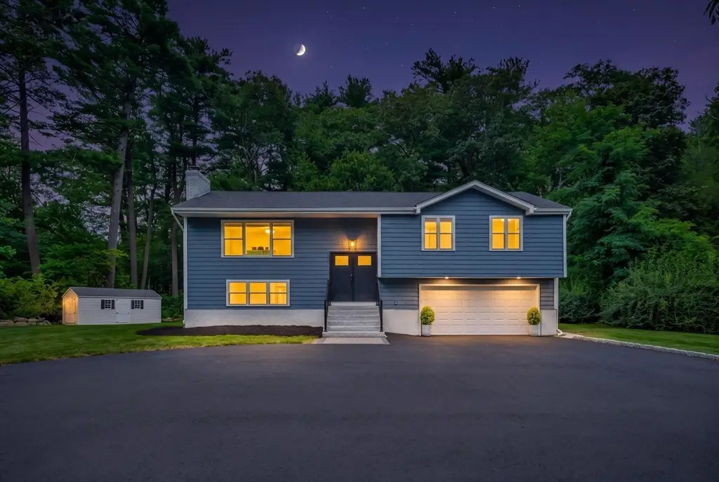 8 Willowdale Dr, Lynnfield, MA 01940 - #1