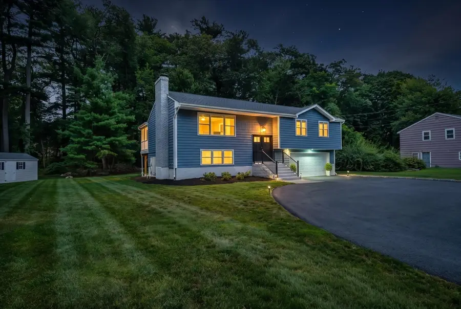 8 Willowdale Dr, Lynnfield, MA 01940 - #2