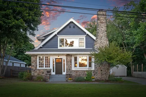 67 Pond St, Georgetown, MA 01833