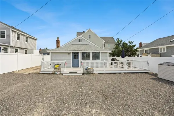 14 Alden St, Scituate, MA 02066