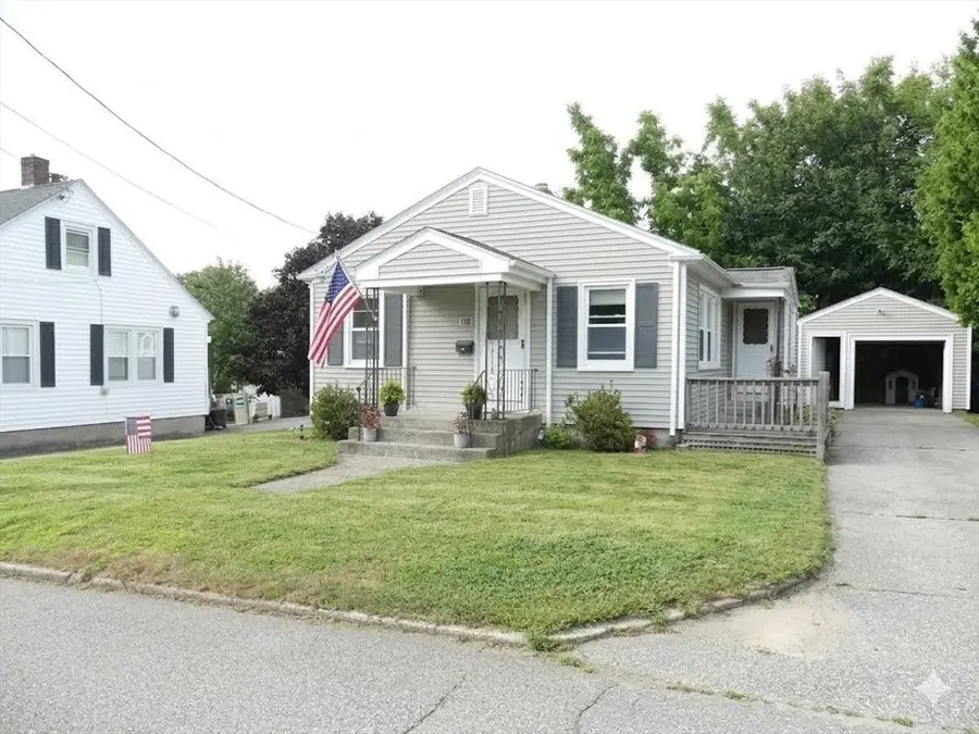 118 Randolph Ave, Tiverton, RI 02878 - #2
