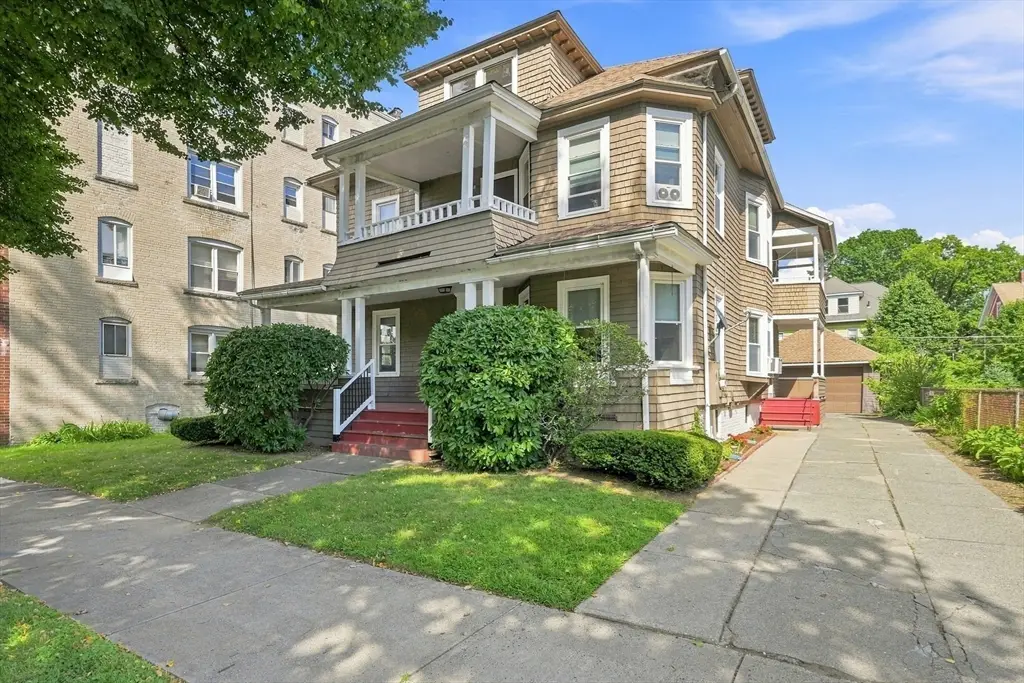 33 Kenwood Ter, Springfield, MA 01108 - #1