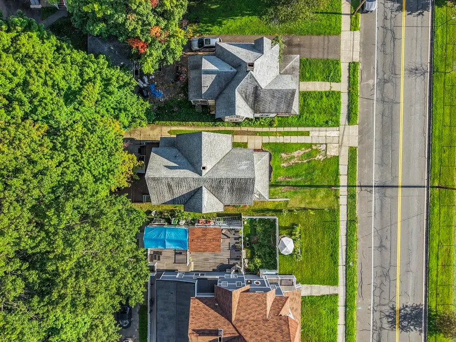 275 Broadway St, Chicopee, MA 01020 - #2