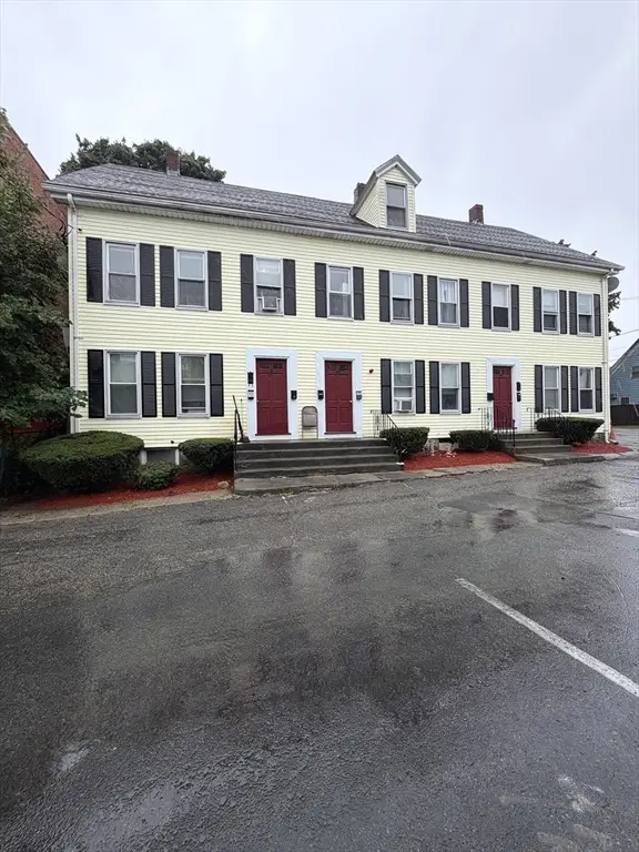 8-12 Exchange Ct, Waltham, MA 02451