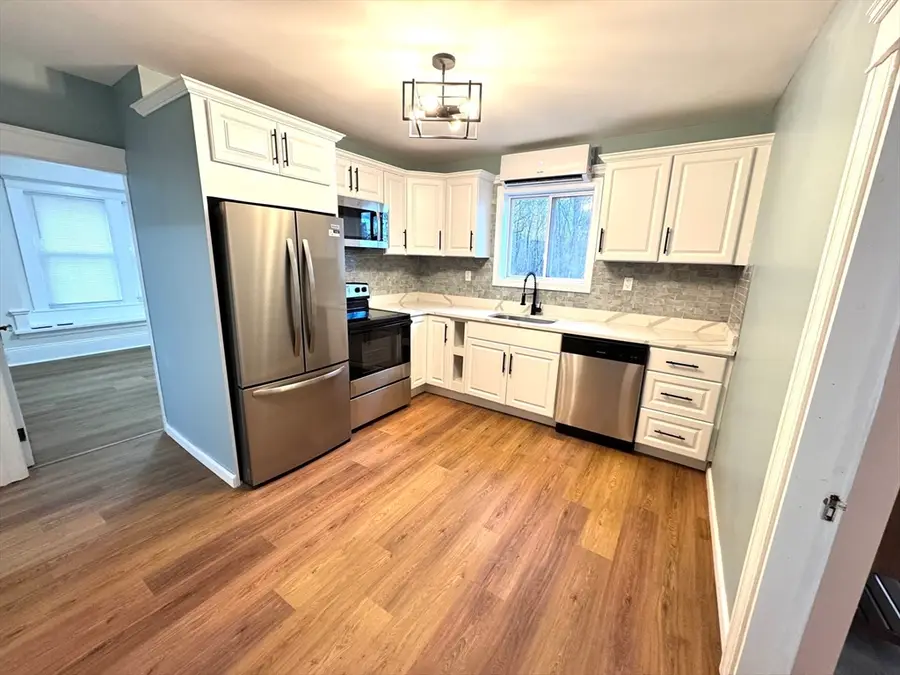 9 Idalla Ave, Worcester, MA 01606 - #3