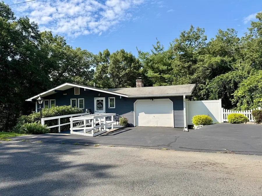 4 Highland Circle, Turners Falls, MA 01376 - #2