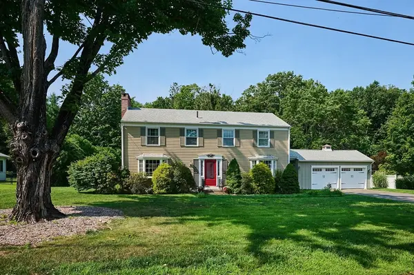 35 Meadow Lane, Greenfield, MA 01301