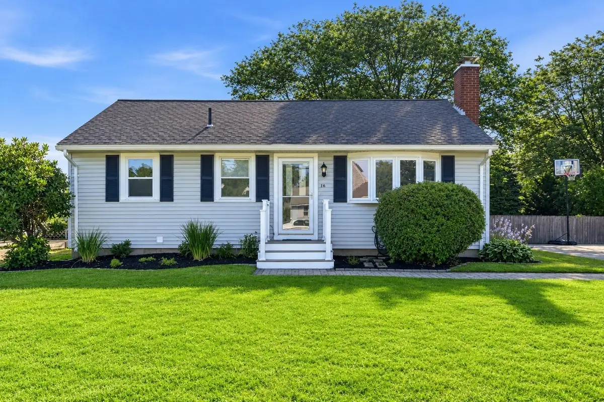 16 Robert Ave, Woburn, MA 01801 - #1