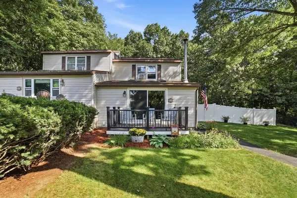 31-A Belcourt Rd, Worcester, MA 01605