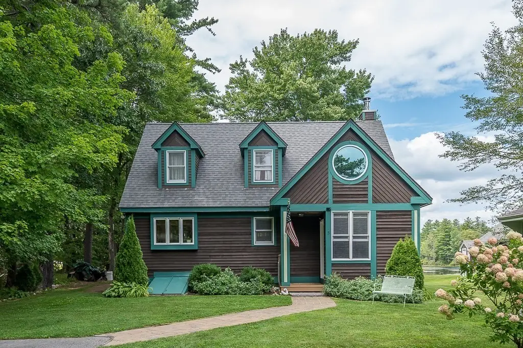 5 Abenaki St, Hubbardston, MA 01452 - #1