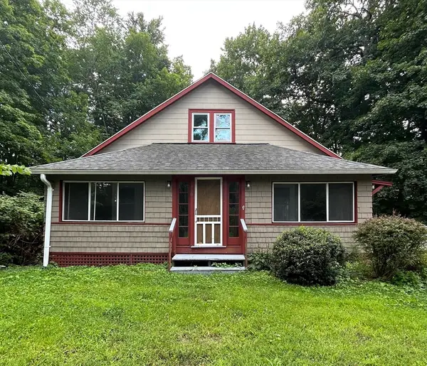 410 Silver St, Greenfield, MA 01301