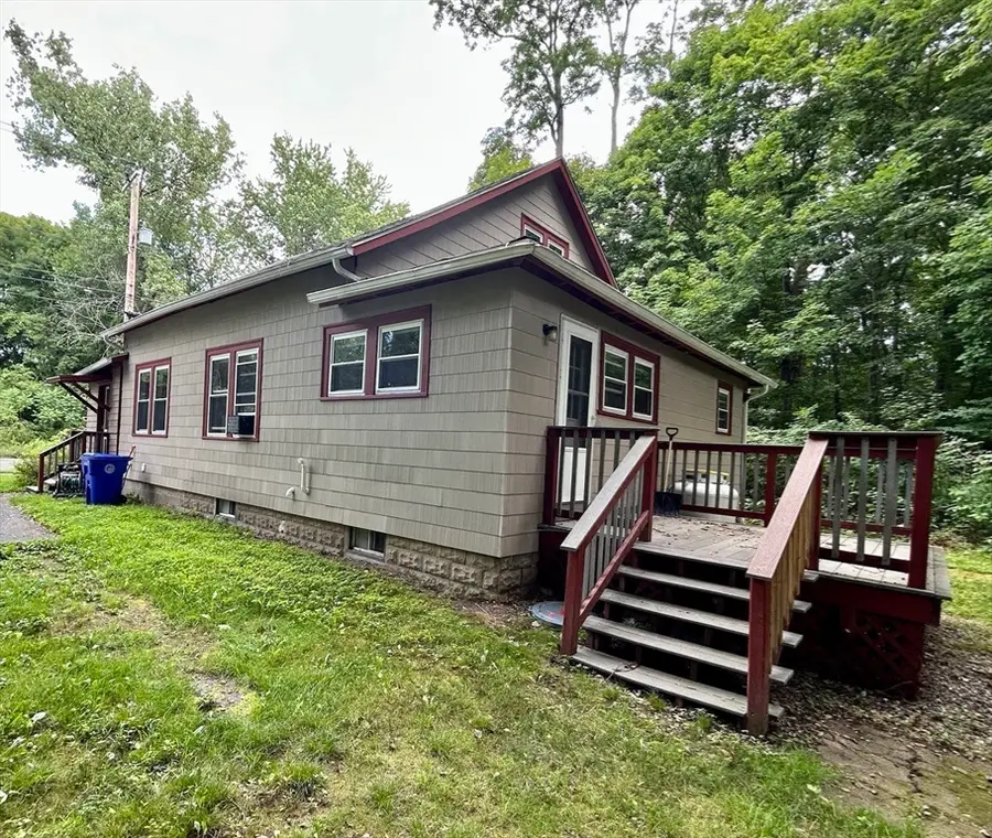 410 Silver St, Greenfield, MA 01301 - #3