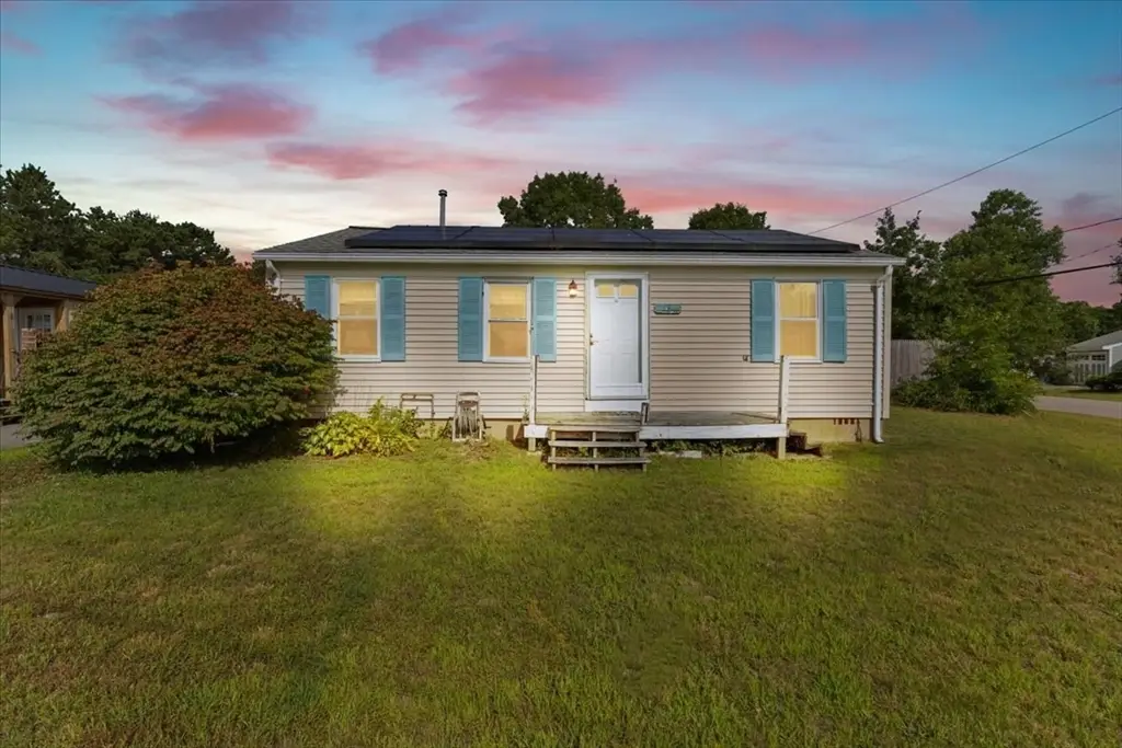 28 Sunset Blvd, White Island Shores, MA 02538 - #1