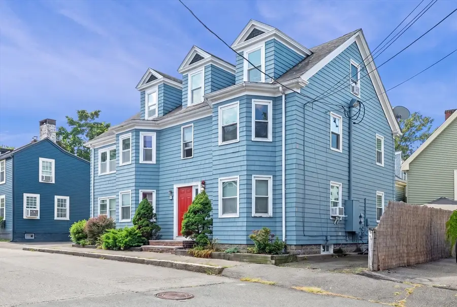 21 Mall St #2, Salem, MA 01970 - #3