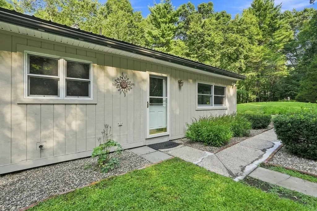 55 North St, Belchertown, MA 01007 - #1