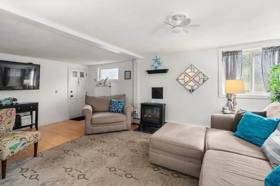 26 Wallis Street #1, Beverly, MA 01915 - #3