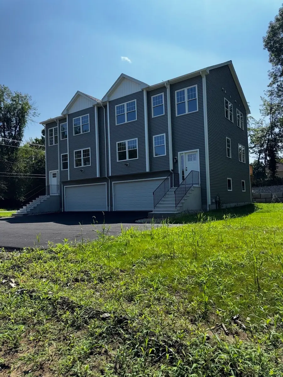 191 Oxford Ave #2, Dudley, MA 01571 - #2