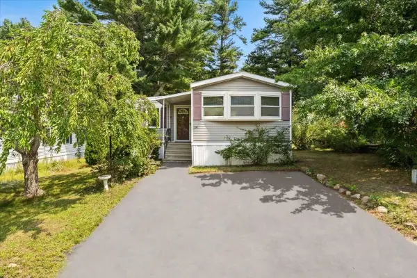 14 Judith Cir, Wareham, MA 02576