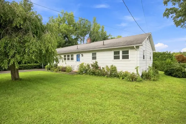115 Bemis Rd, Holyoke, MA 01040