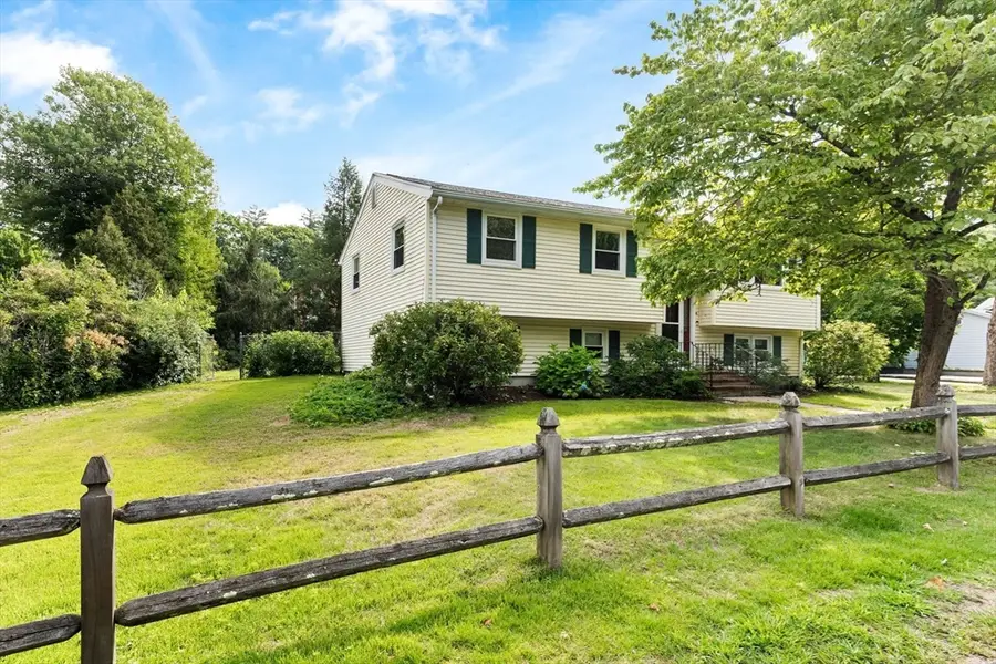 8 Green St, Billerica, MA 01821 - #2