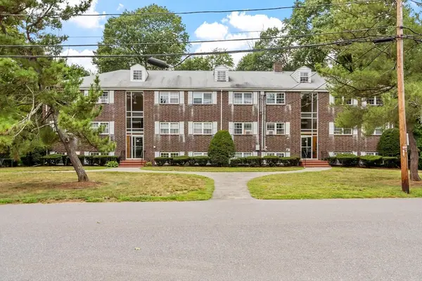 40 Edgelawn Ave #3, North Andover, MA 01845