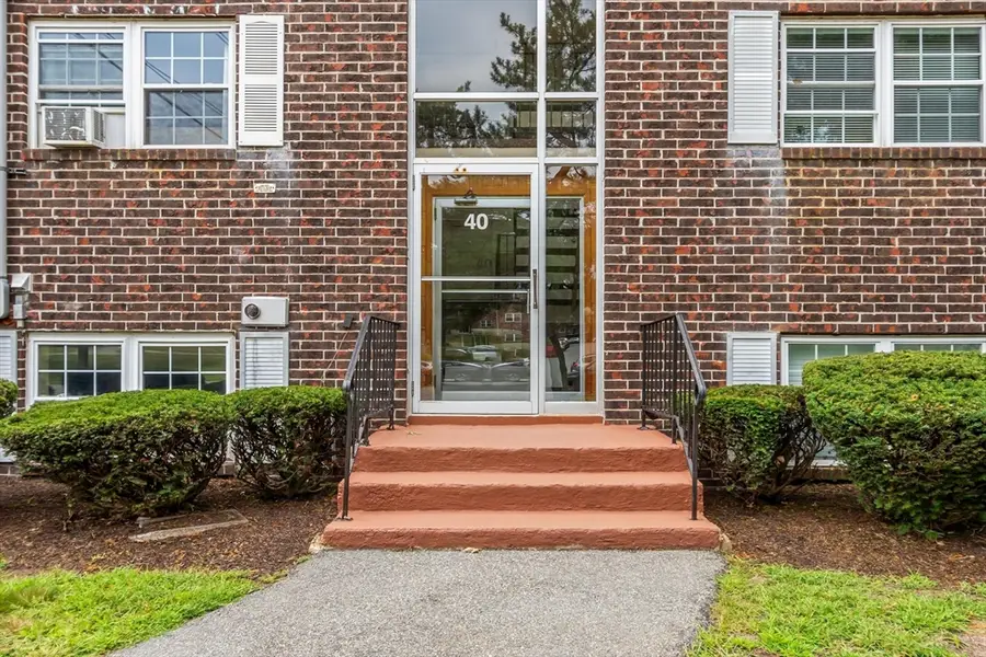 40 Edgelawn Ave #3, North Andover, MA 01845 - #3