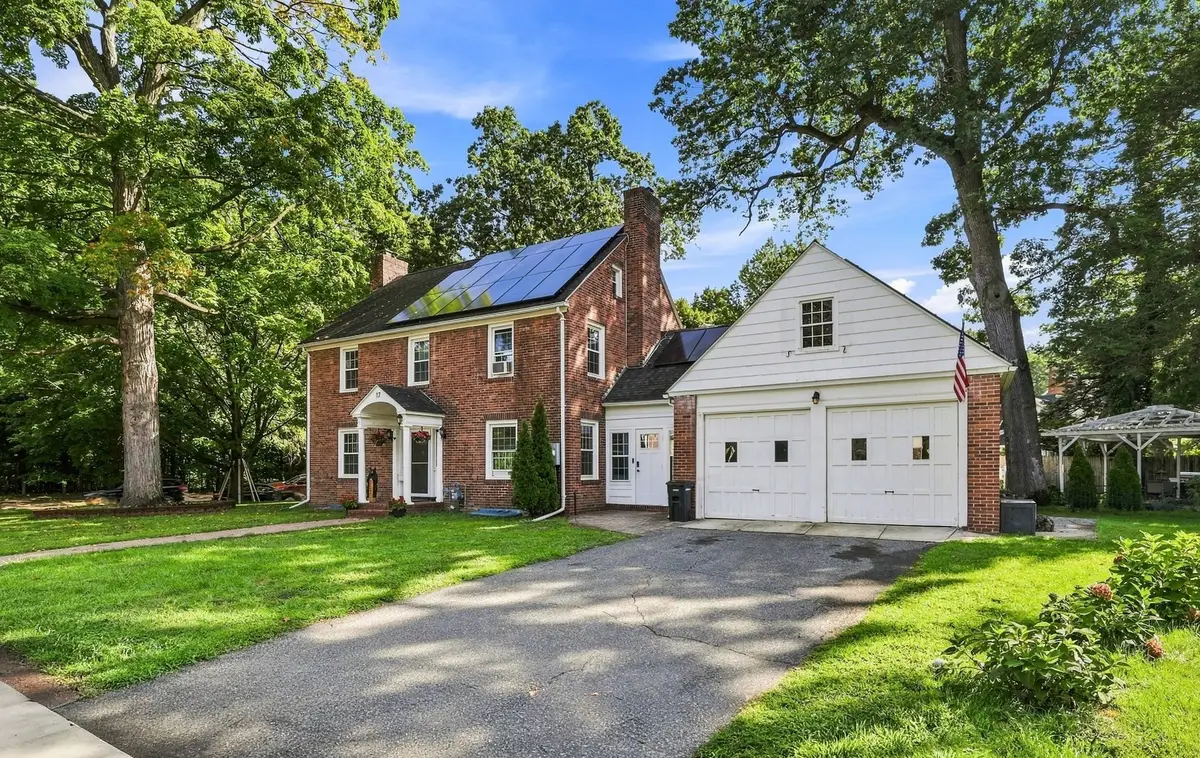 17 Longmeadow St, Longmeadow, MA 01106 - #1