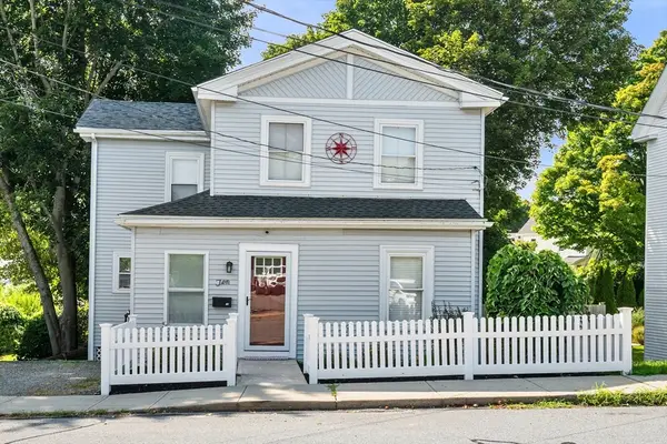 10 Lafayette Rd, Ipswich, MA 01938