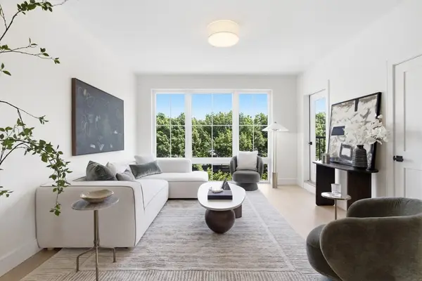 28 Geneva St #302, Boston, MA 02128