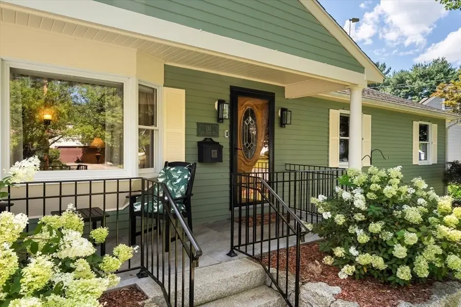 131 Pine Grove Ave, Bellingham, MA 02019 - #2